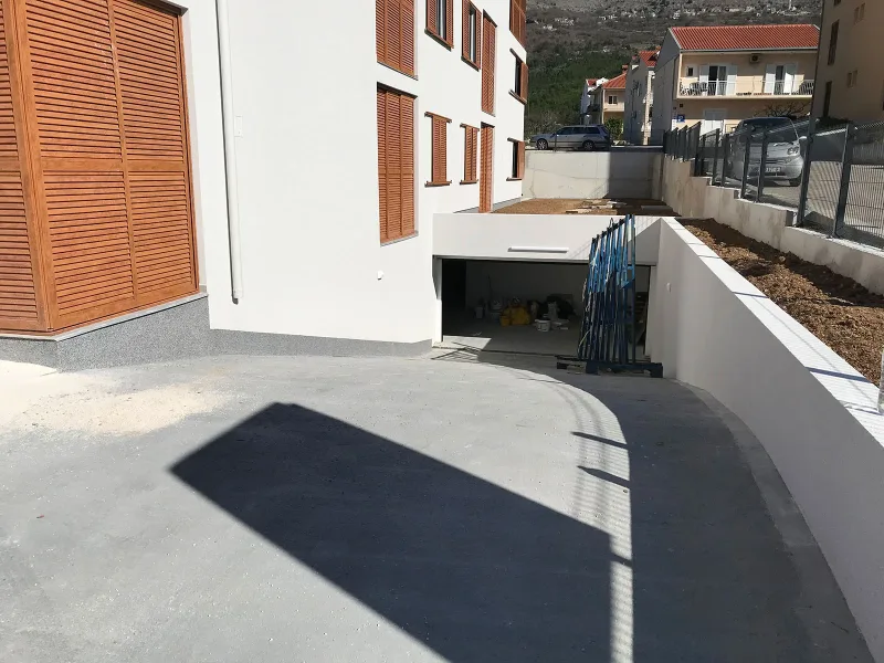 Podstrana 1